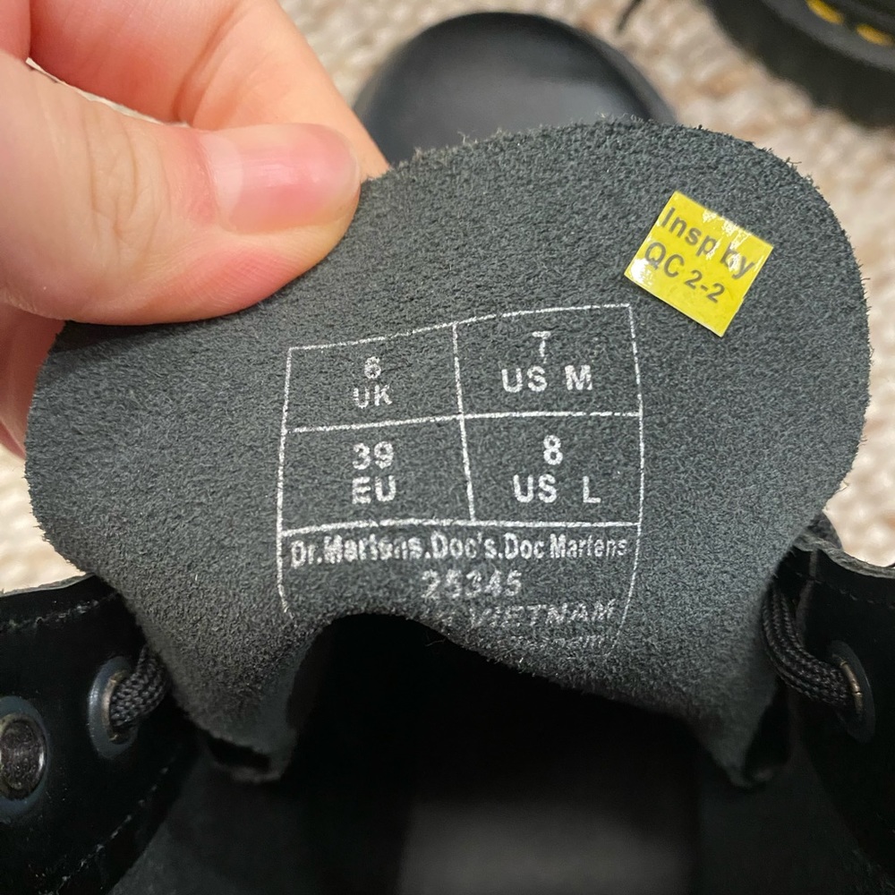 COPY - NWOT Dr.Martens 1460 Bex 8-Eye Boot - Picture 3 of 3
